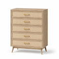 Commode en bois clair avec 5 tiroirs en rotin