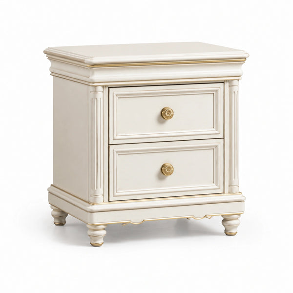 Table de chevet en bois blanc avec poignées dorées